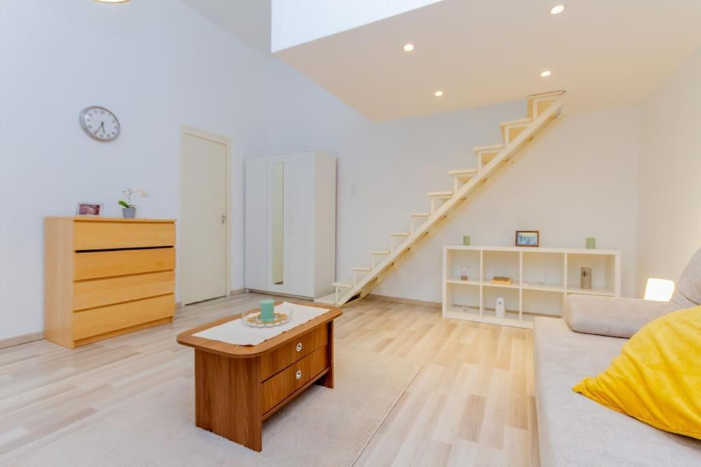 Appartement Cozy Nest By The Andrassy Avenue à Budapest Extérieur photo