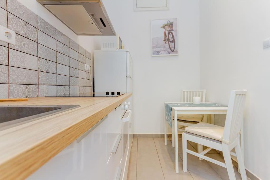 Appartement Cozy Nest By The Andrassy Avenue à Budapest Extérieur photo